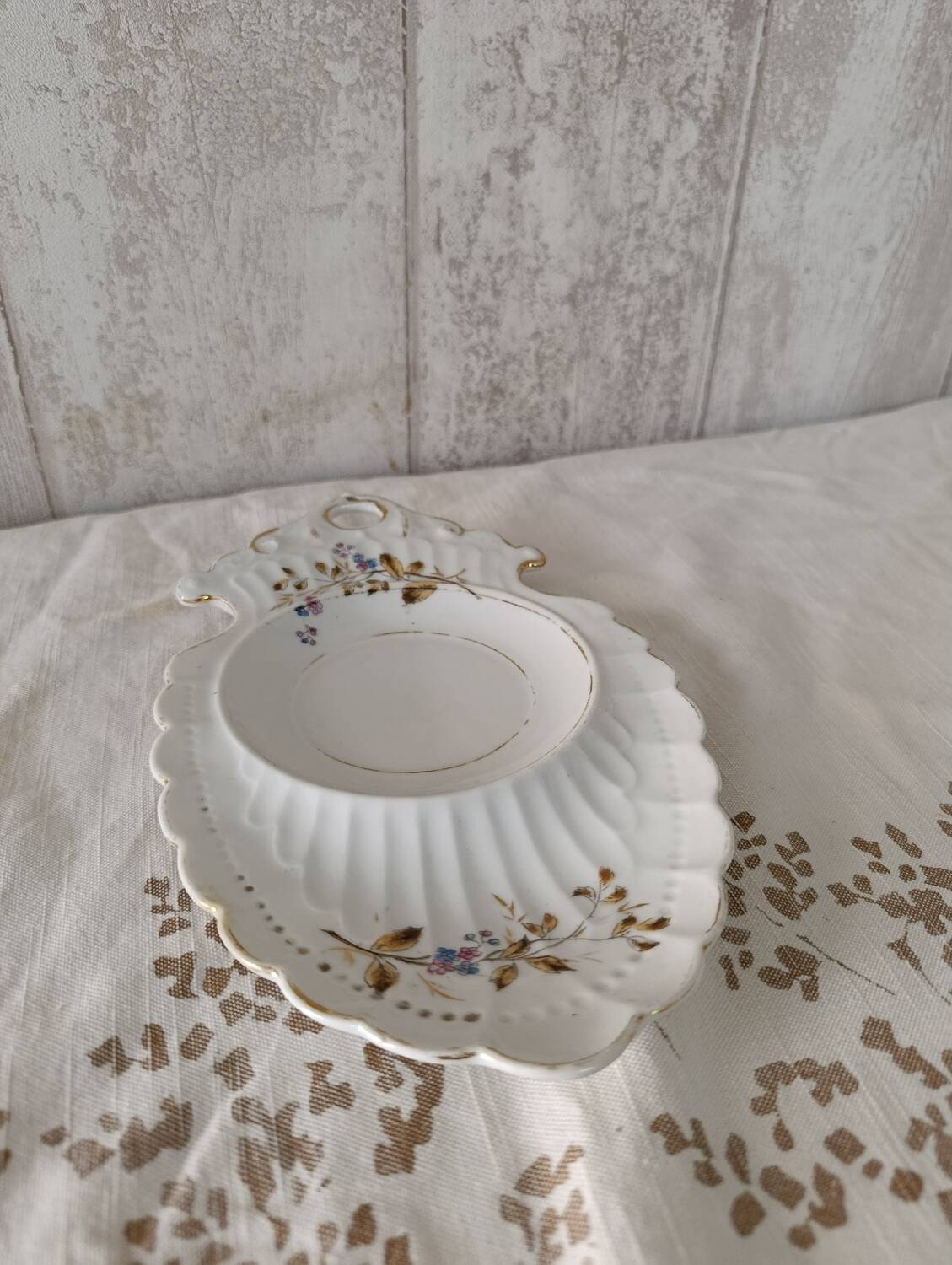 Sous tasse à déjeuner égoïste/ tartine de porcelaine G. Demartine & Ci