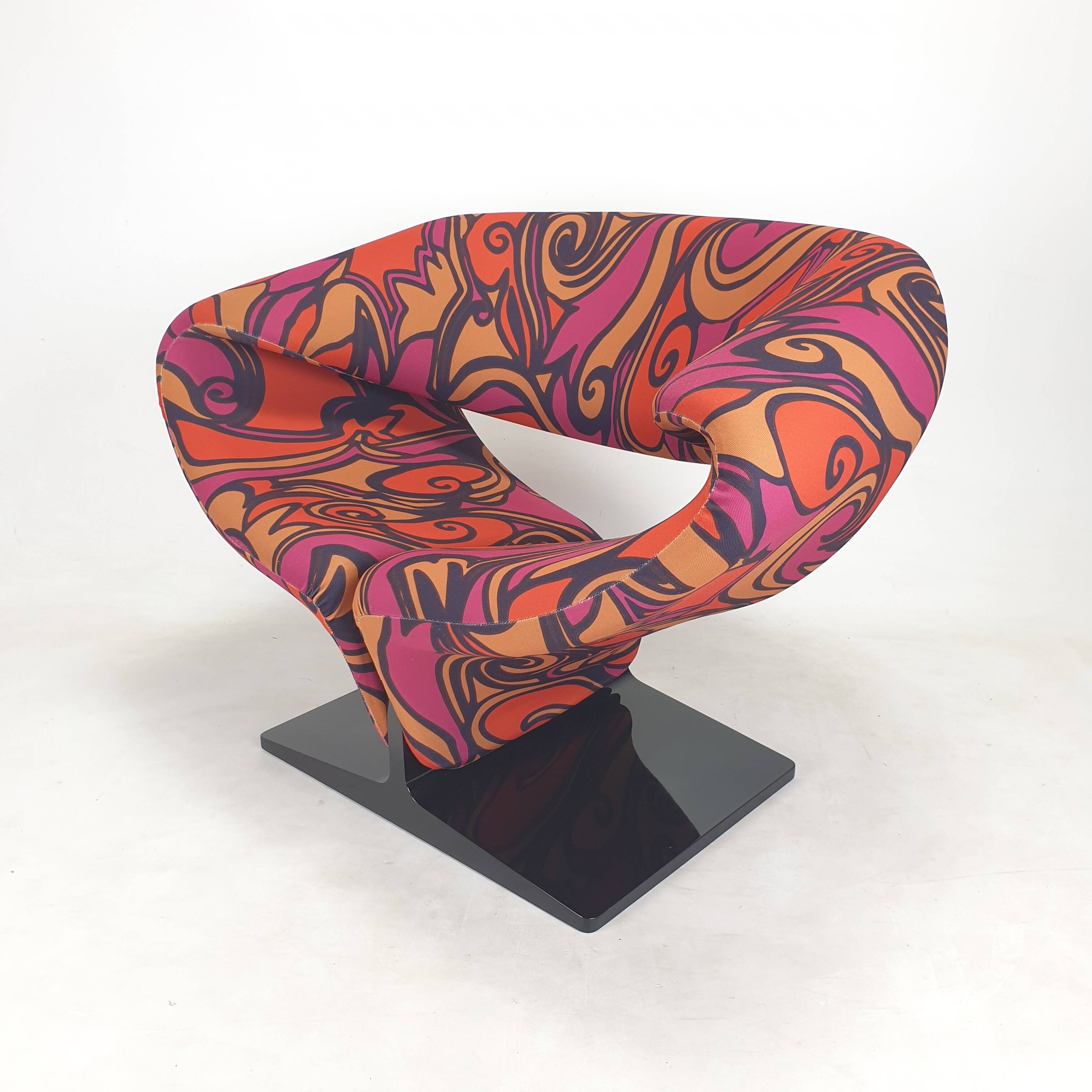 Artifort Ribbon Chair by Pierre Paulin for Artifort
