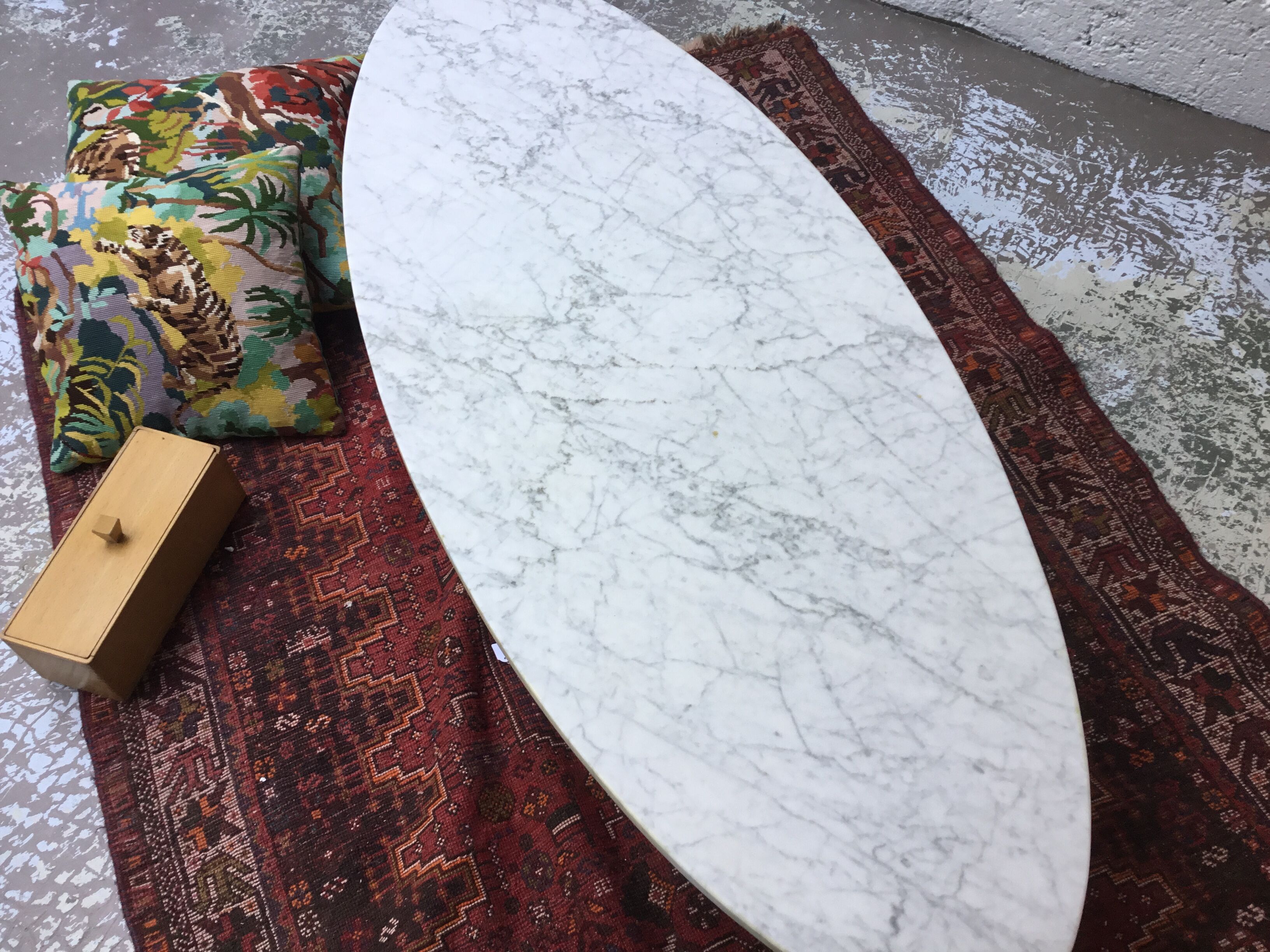 Table basse ovale marbre et palissandre