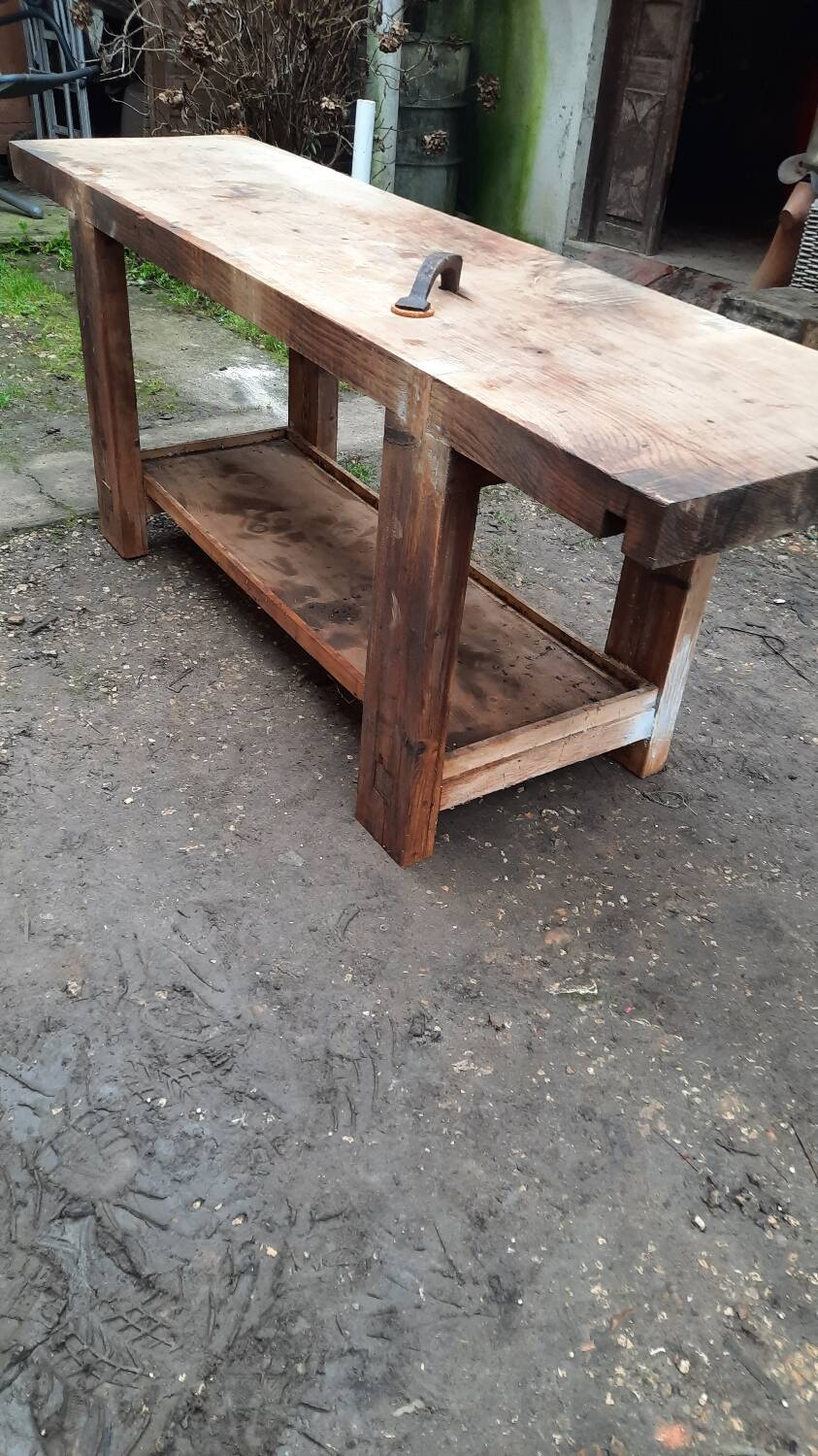 Carpenter's workbench