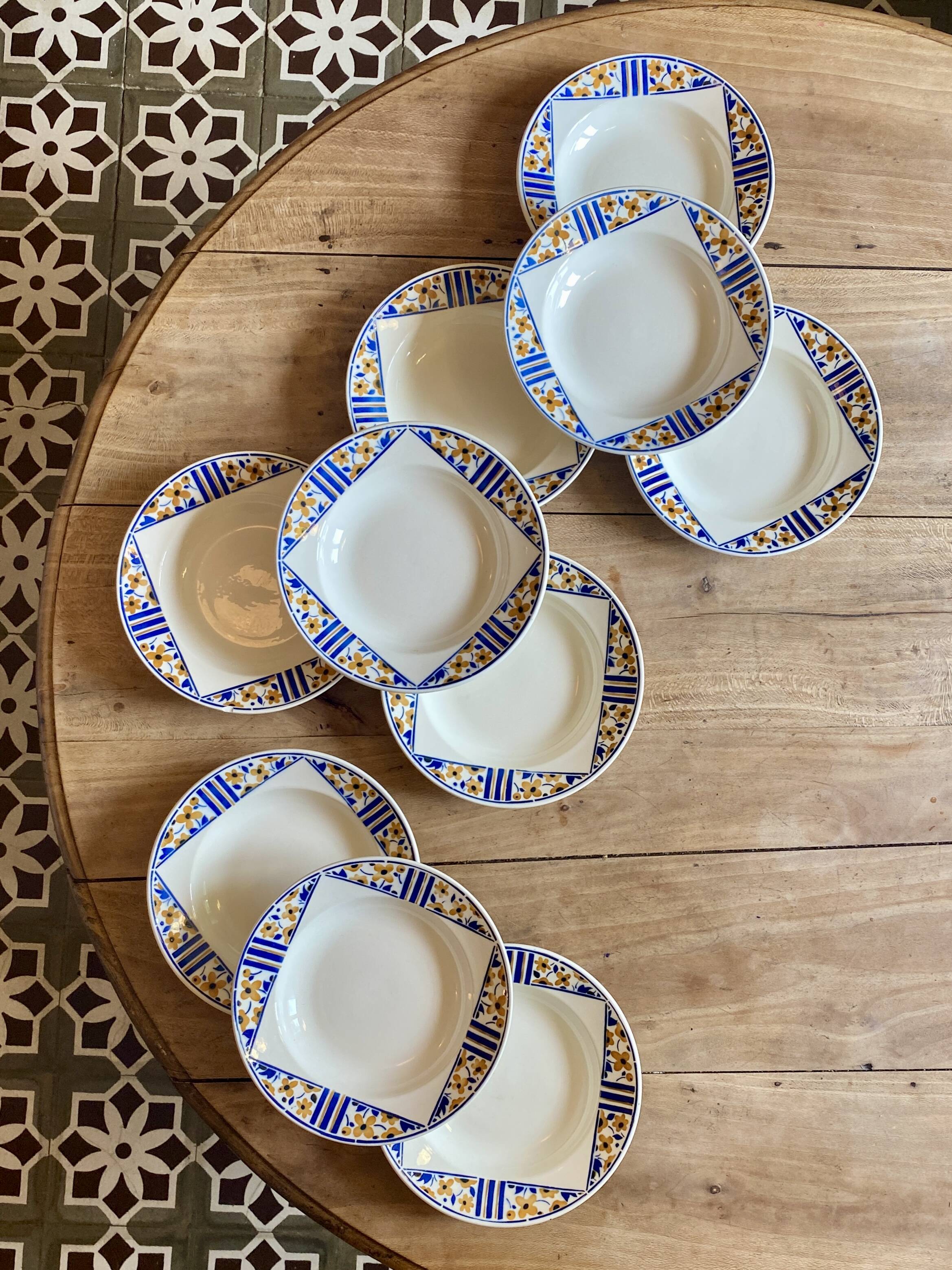 Lot of 10 old soup plates - Badonvillier Bornéo model