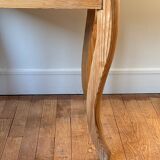 Oval pine table