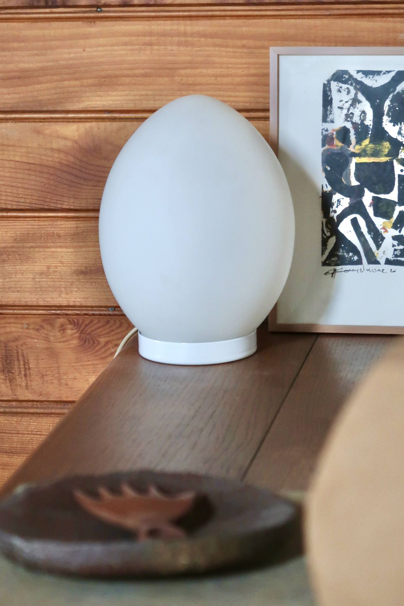Minimalist egg lamp Domec in opaque white glass by Vianne, 1970s.