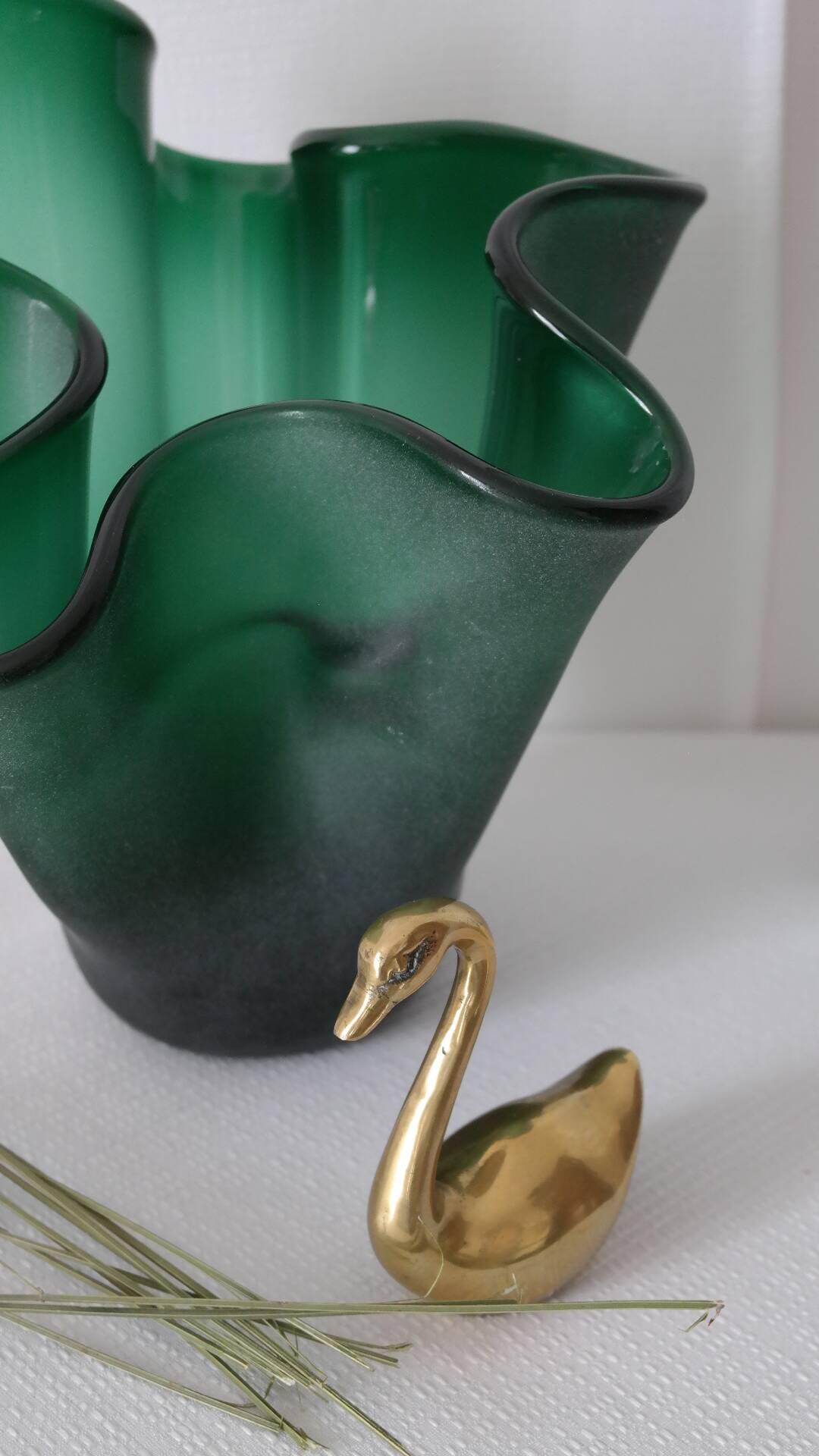 Vintage Italian blown glass handkerchief vase