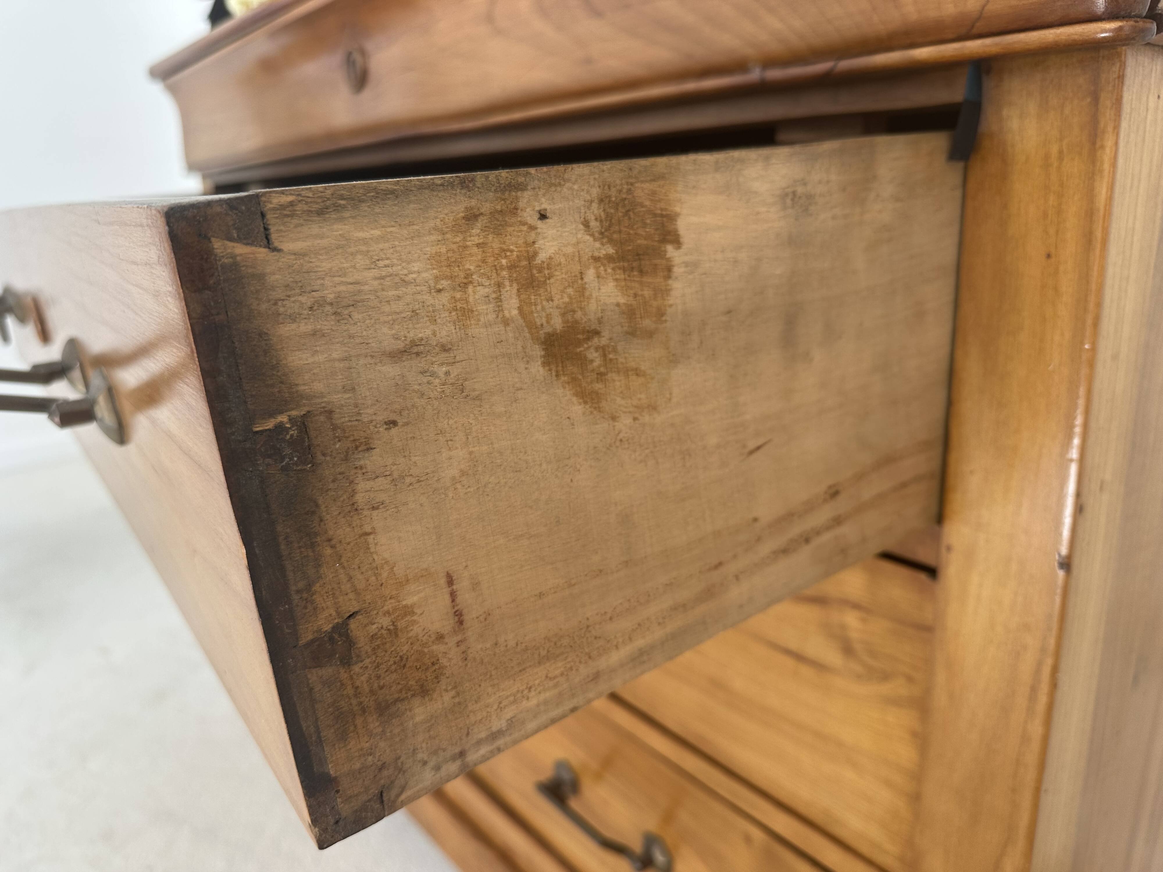 Louis-Philippe commode in cherry wood – 19th century – restored
