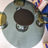 Vintage tulip table from the 1970s