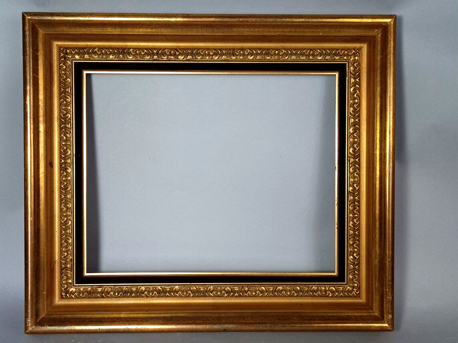 Frame hollow edges wood gilded stucco gold leaf foliage 41x33 or 45x37 cm SB187