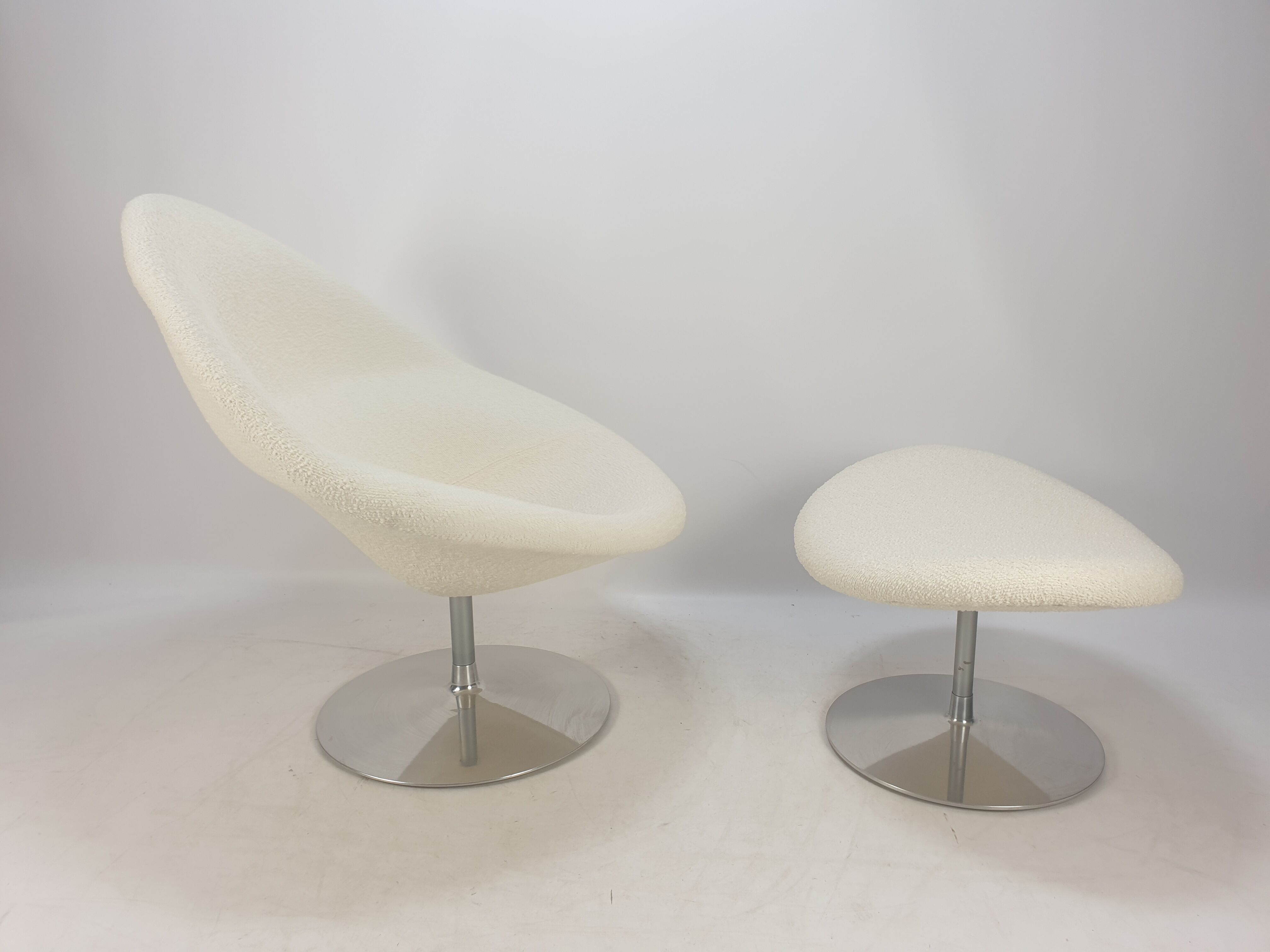 Globe Chair and Ottoman by Pierre Paulin for Artifort, 1960