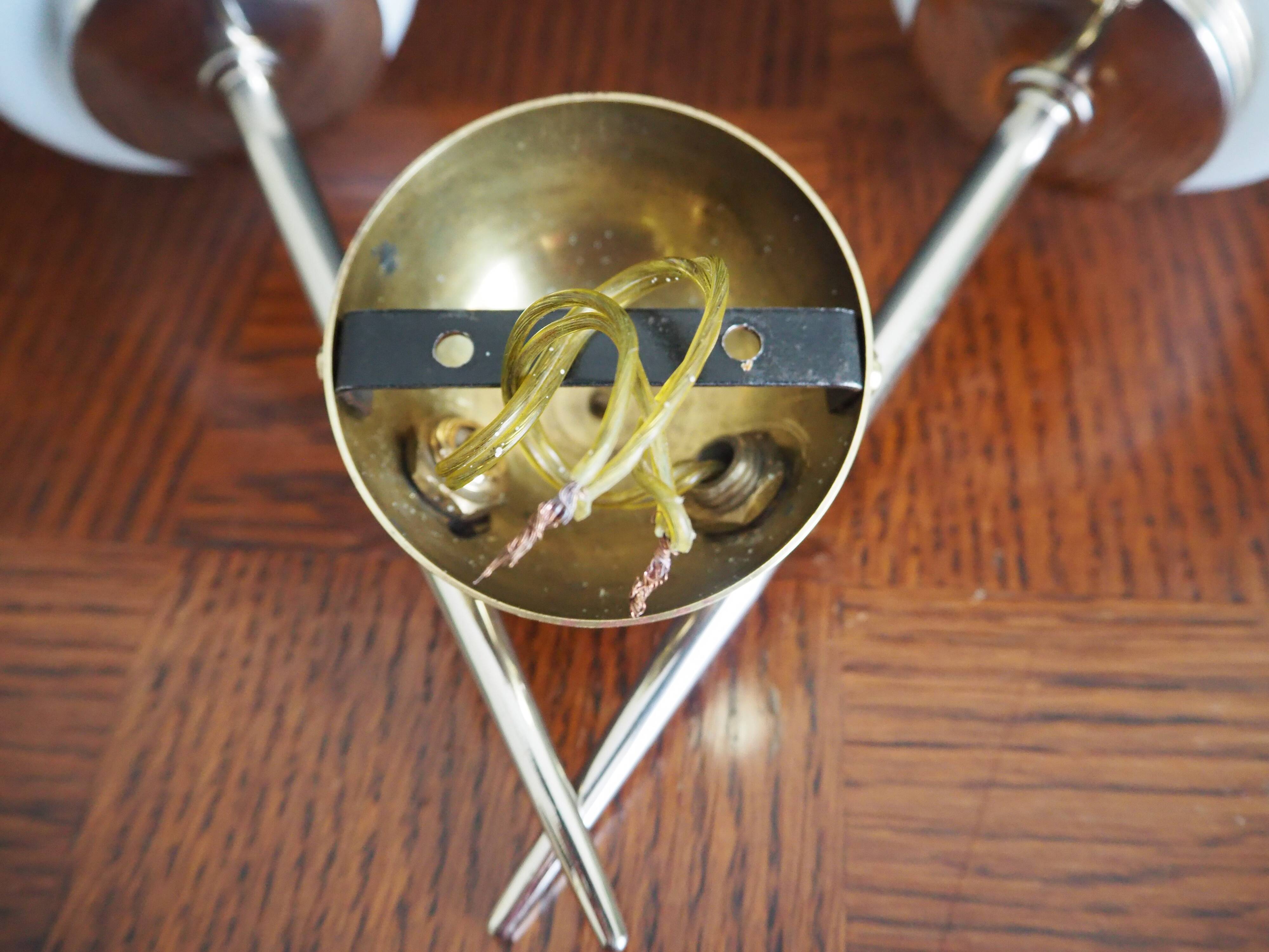 Double brass wall lamp from the 1960s - White glass globe