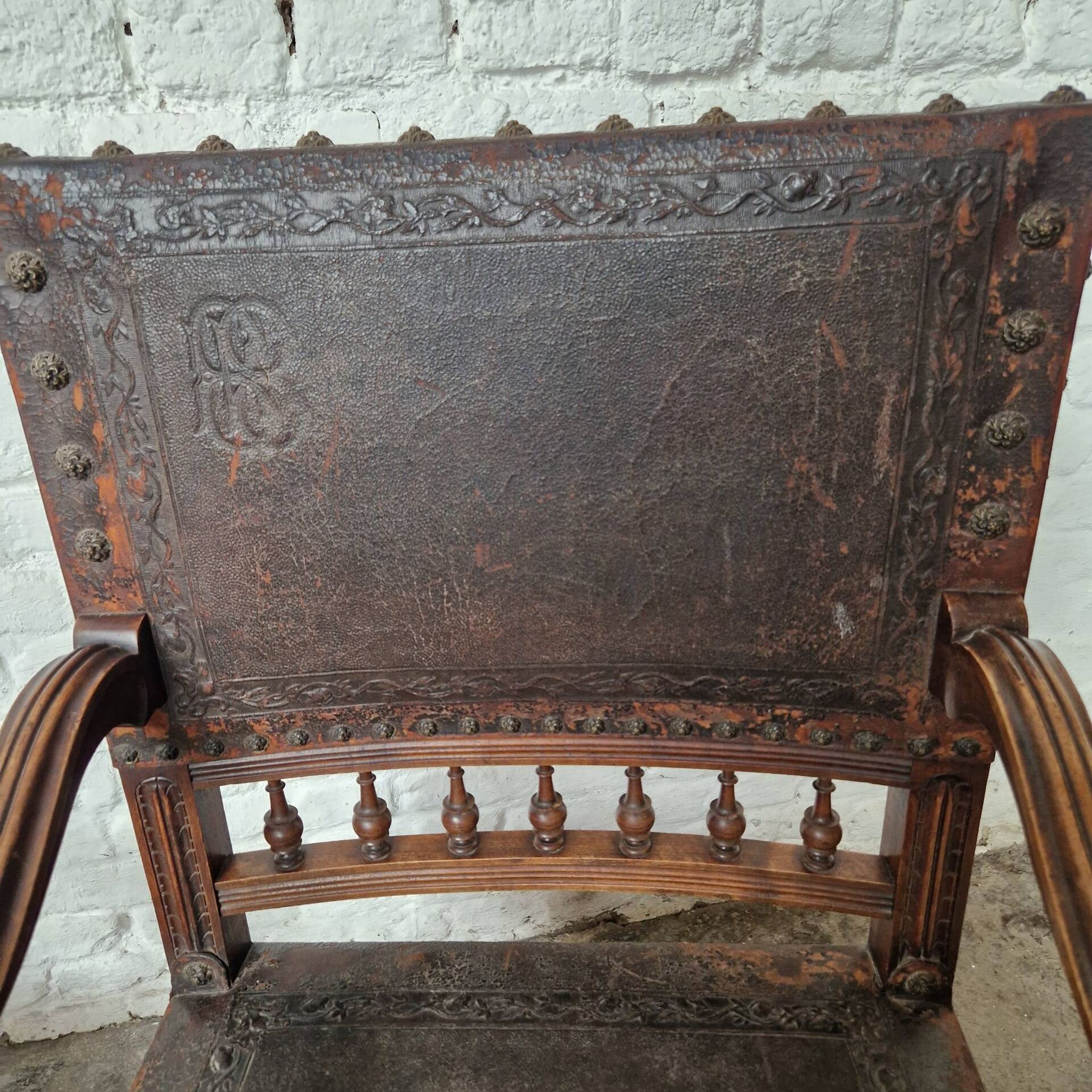 2 Henri II armchairs