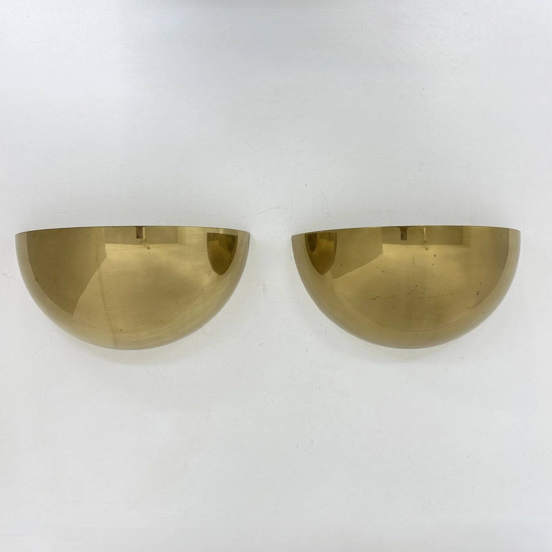 Mid-century pair of brass wall light sconces, 1970s