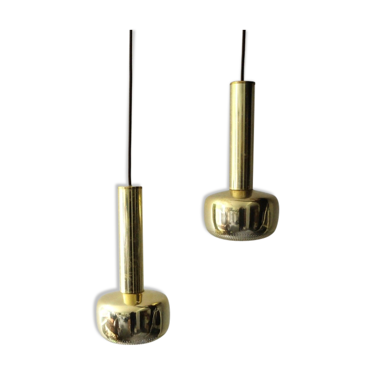 Pair of suspensions "Guldpendel" vintage brass by Vilhelm Lauritzen for Louis Poulsen