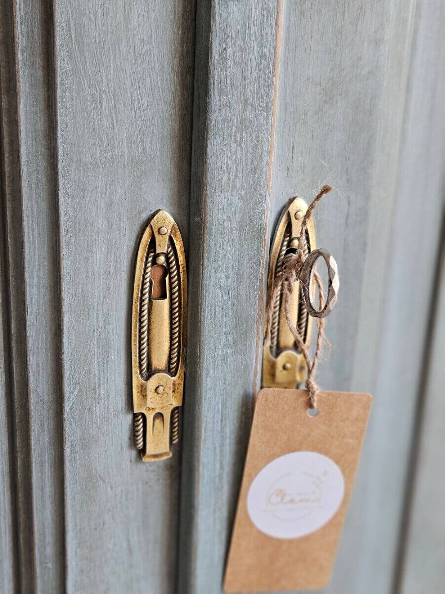 Art Deco wardrobe in patinated solid oak | Amandine