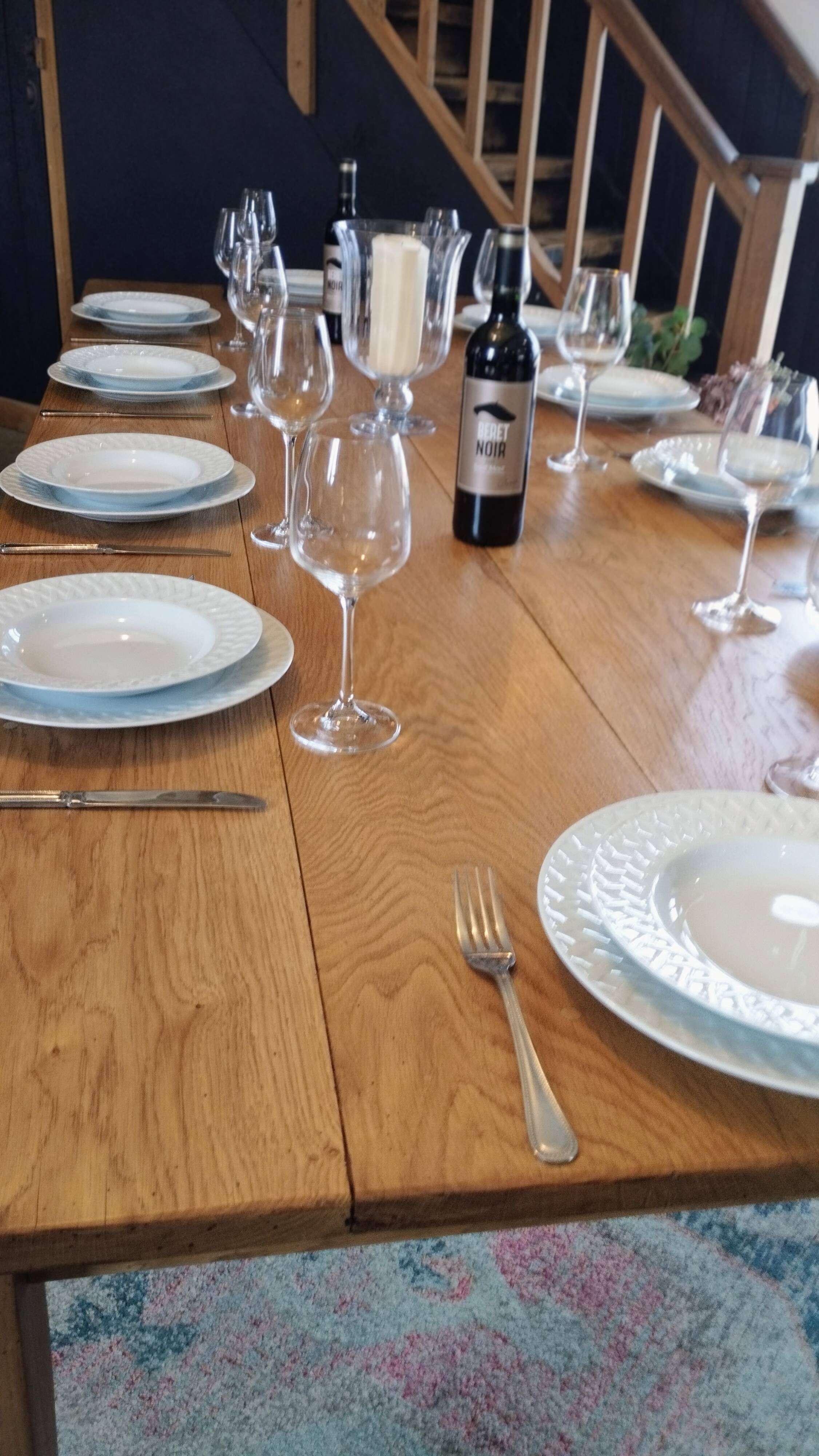 Solid oak farmhouse table, gilded and patinated, two drawers, 260 x 100 cm