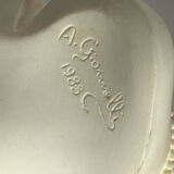 Bust of a woman in alabaster and onyx