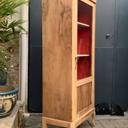 Armoire vitrée vintage bois brut 1950