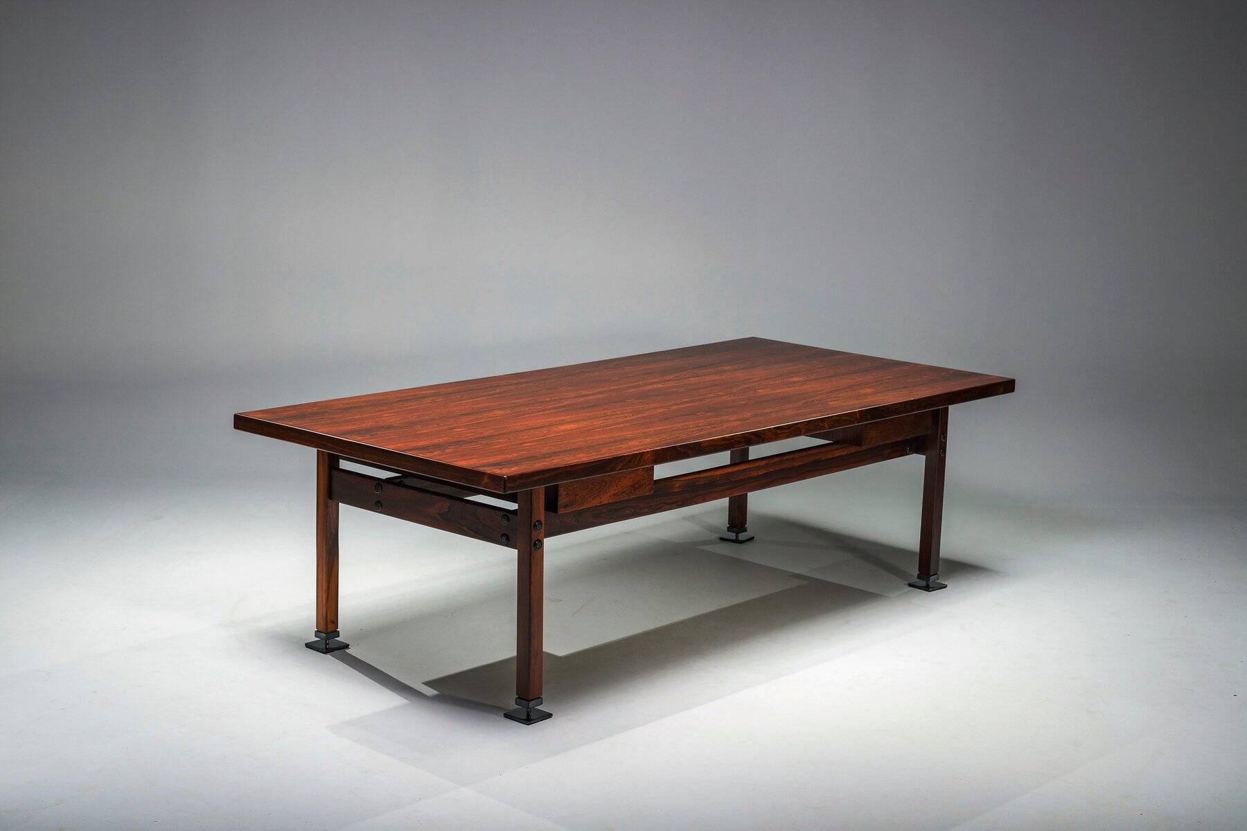 Itamaraty desk by Sergio Rodrigues for Oca, 1960s