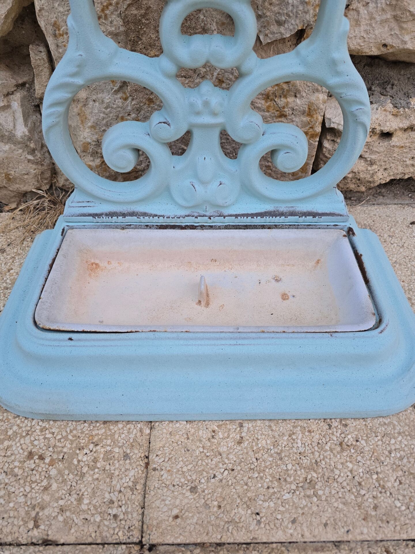 Art Nouveau cast iron umbrella stand – Deville, Pailliette & Cie, Char