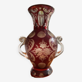 Vase en cristal de bohème rubis Gravé