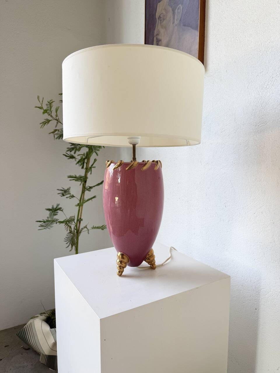 Pink and gold ceramic tripod table lamp