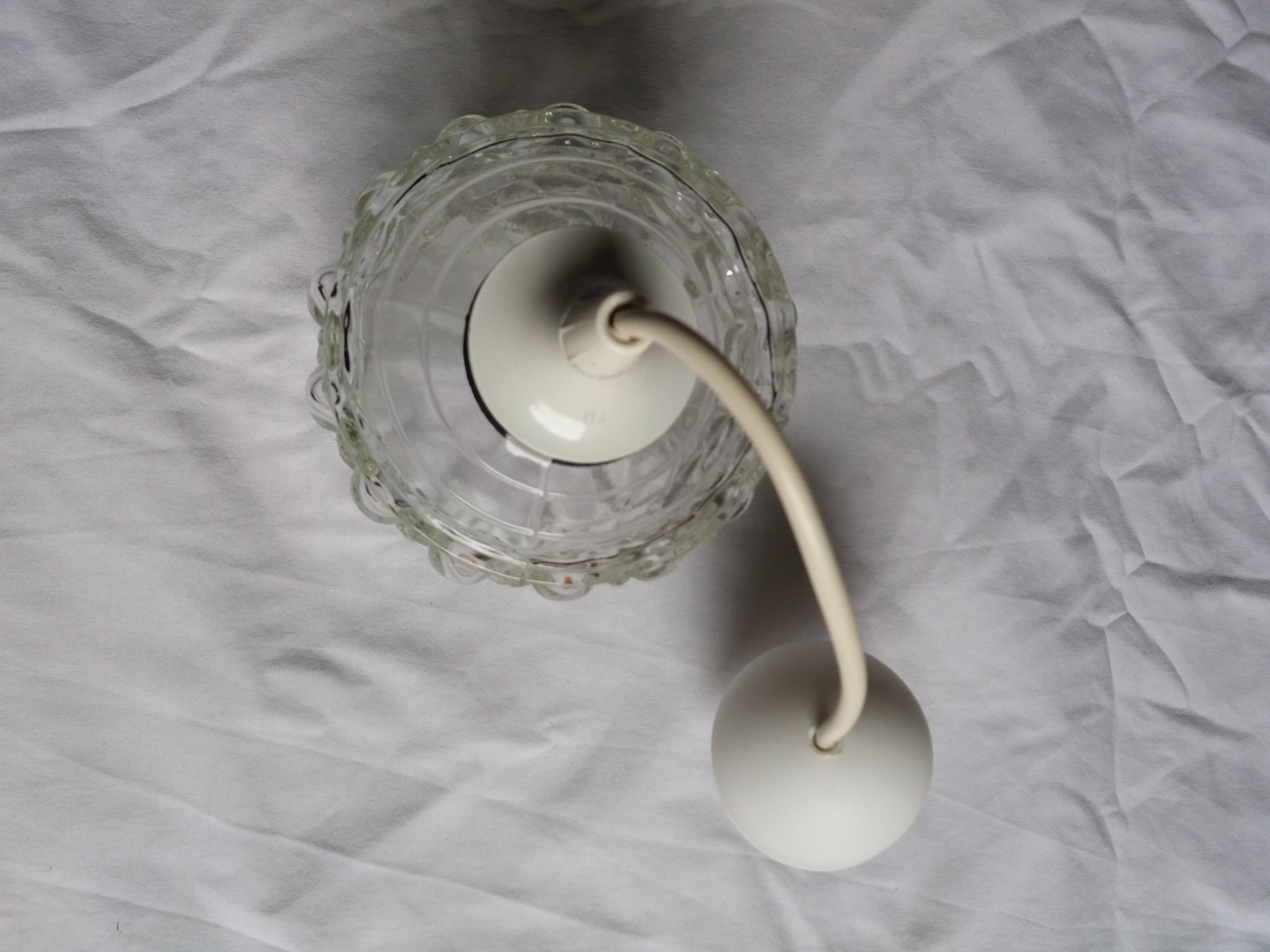 Moulded glass suspension