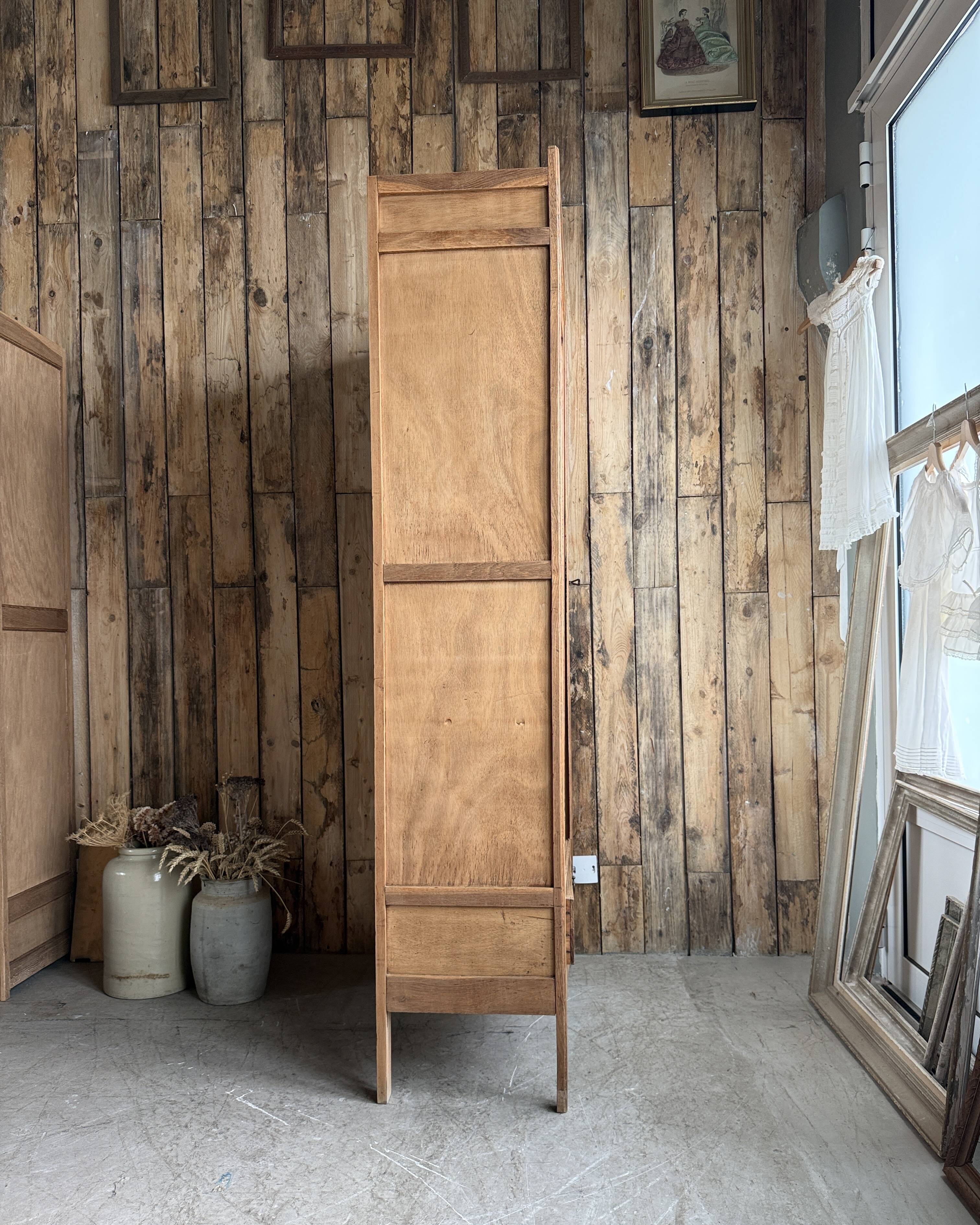 Parisian Art Deco oak wardrobe (renovated)