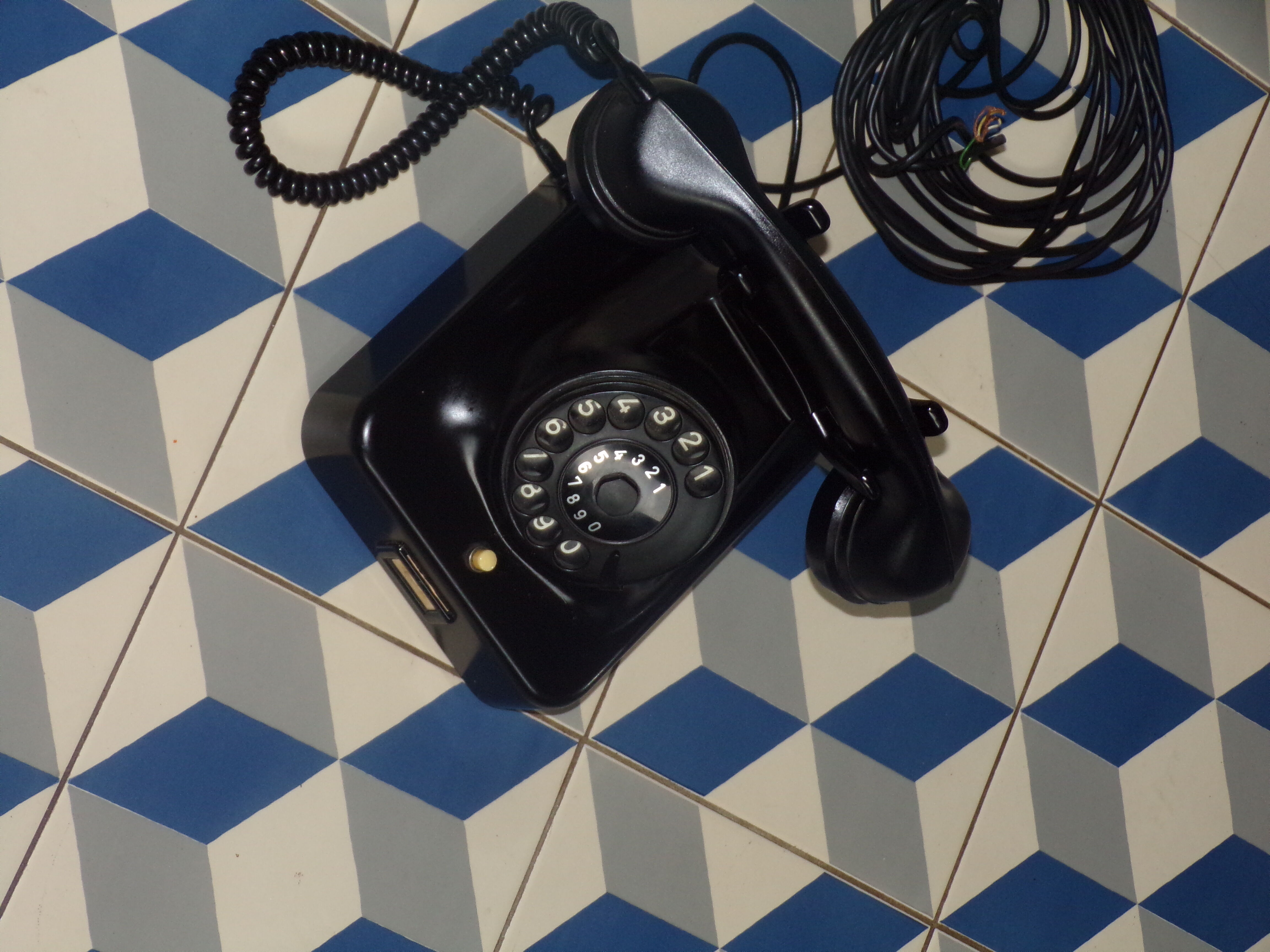 Bakelite vintage siemens to dial phone