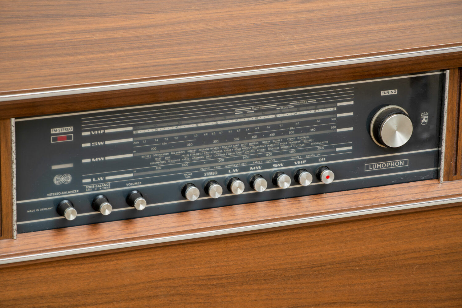 Platinum furniture vintage scandinavian 1960