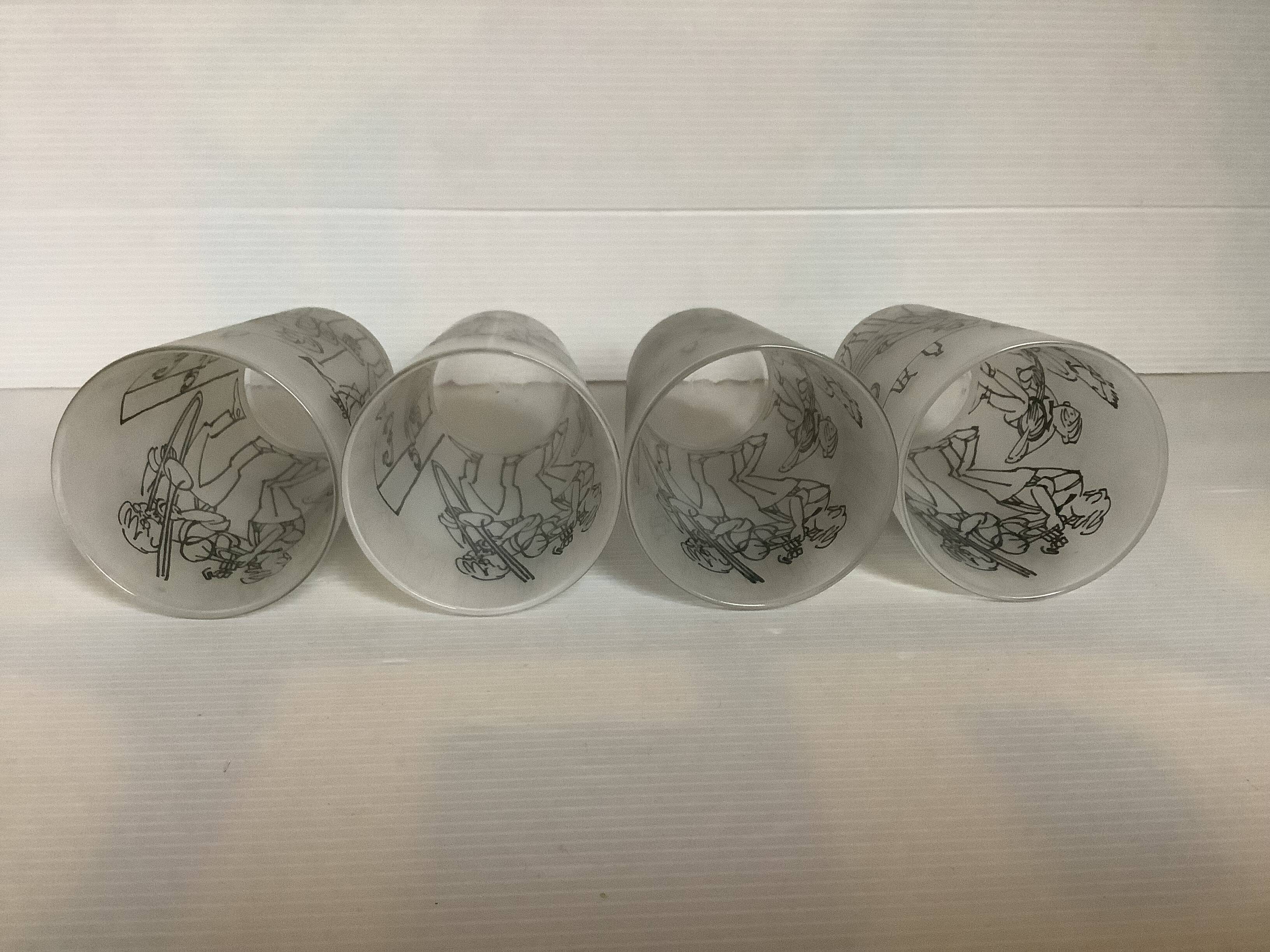 Orangeade service for musicians from the 60s