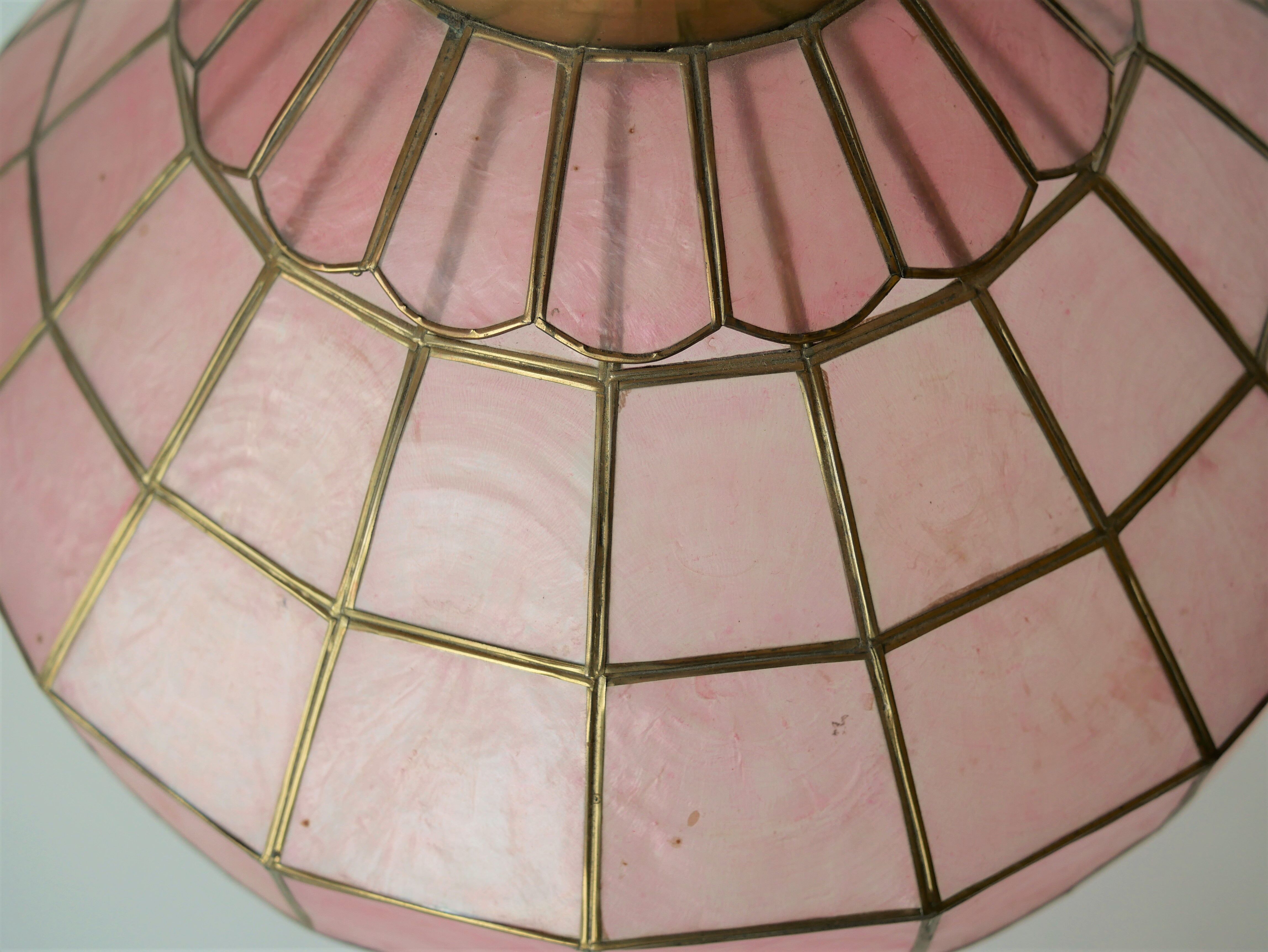 Suspension vintage en nacre rose