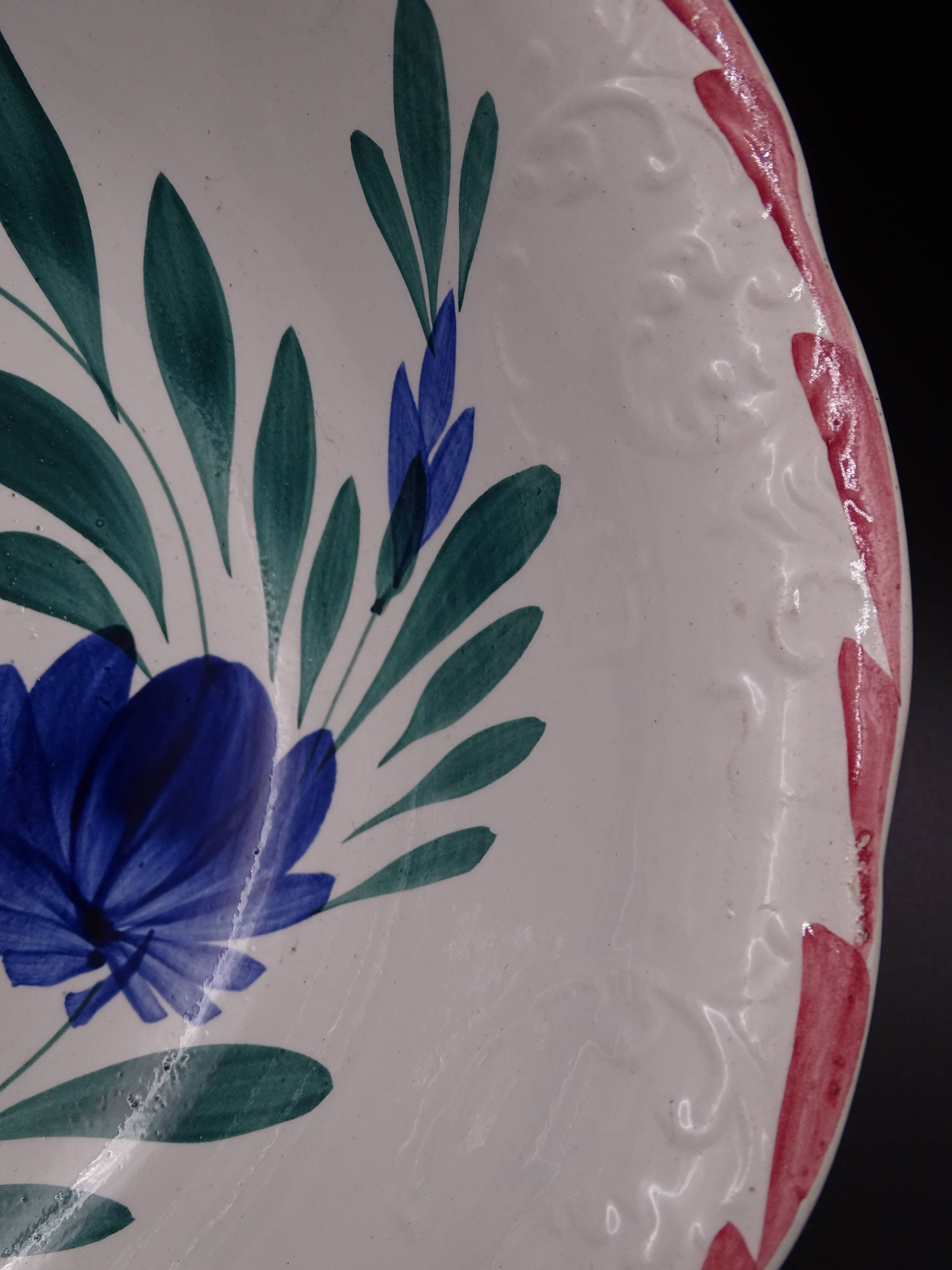 Large earthenware bowl of Moulin-des-Loups - Floral decoration - Around 1960