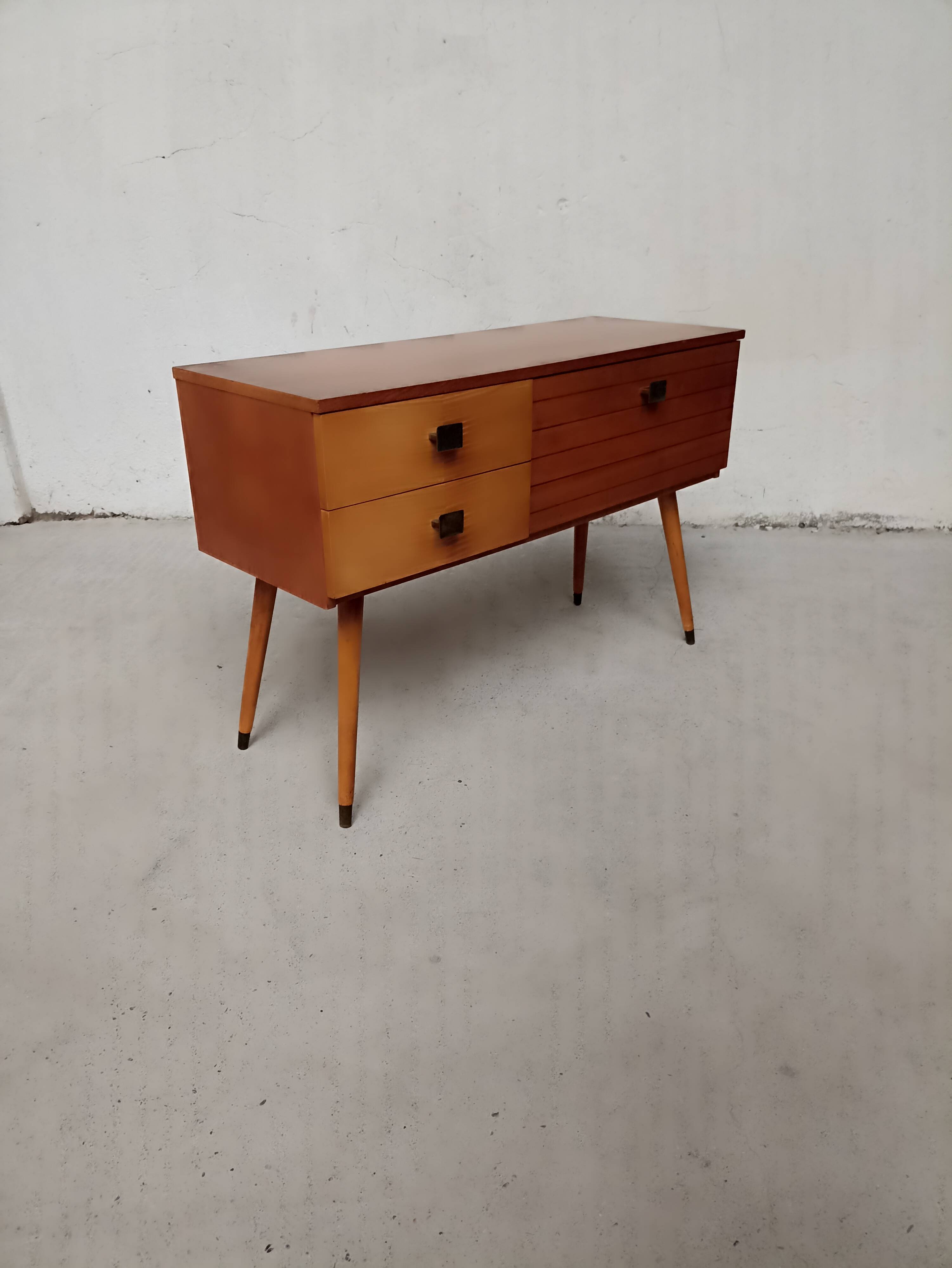 Meuble vintage scandinave