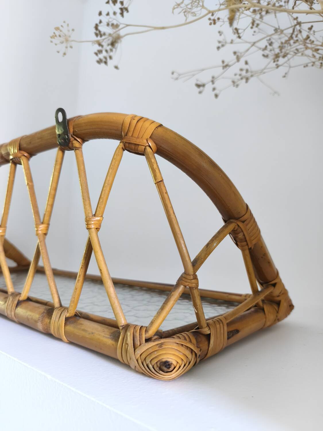 Étagère rotin vintage