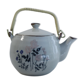 Vintage teapot - floral patterns