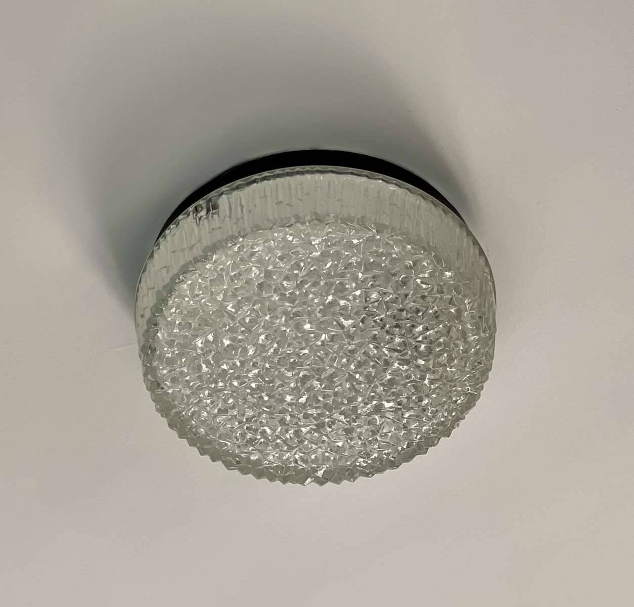 Plafonnier ou applique murale de la marque Holophane des années 1960 - Verre et métal