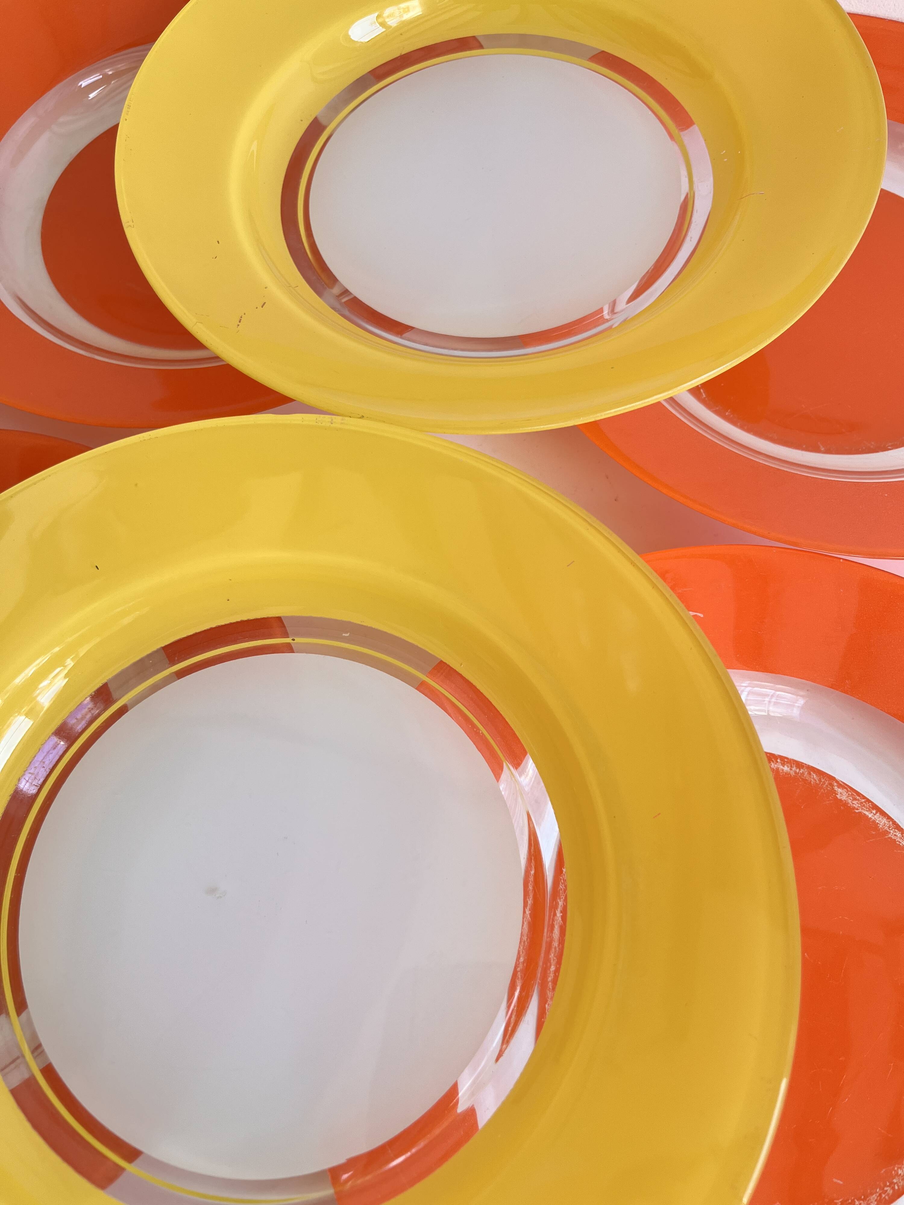 Coloured Duralex plates
