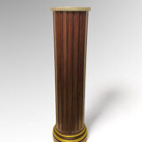 Fluted cylindrical column in mahogany and brass in the neoclassical style. 19th century.
