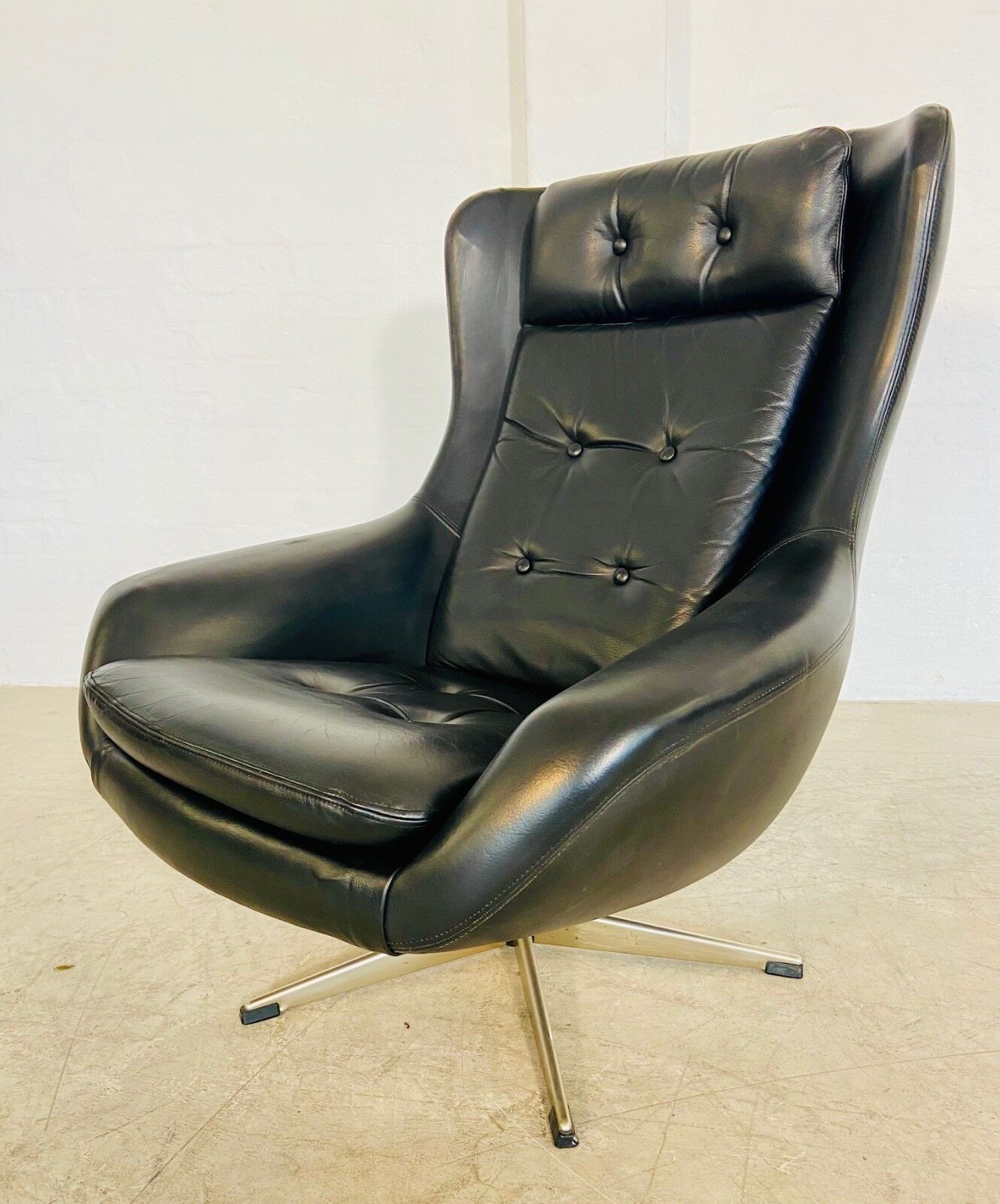 Vintage Danish mid-century black leather swivel chair, 1970s