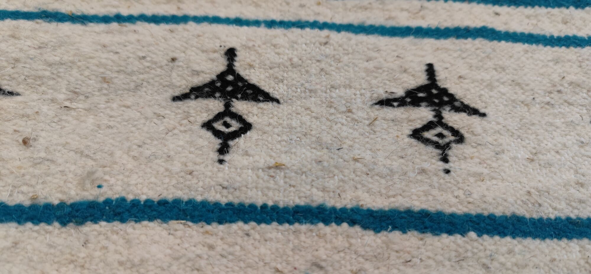 Kilim handmade white carpet in natural wool