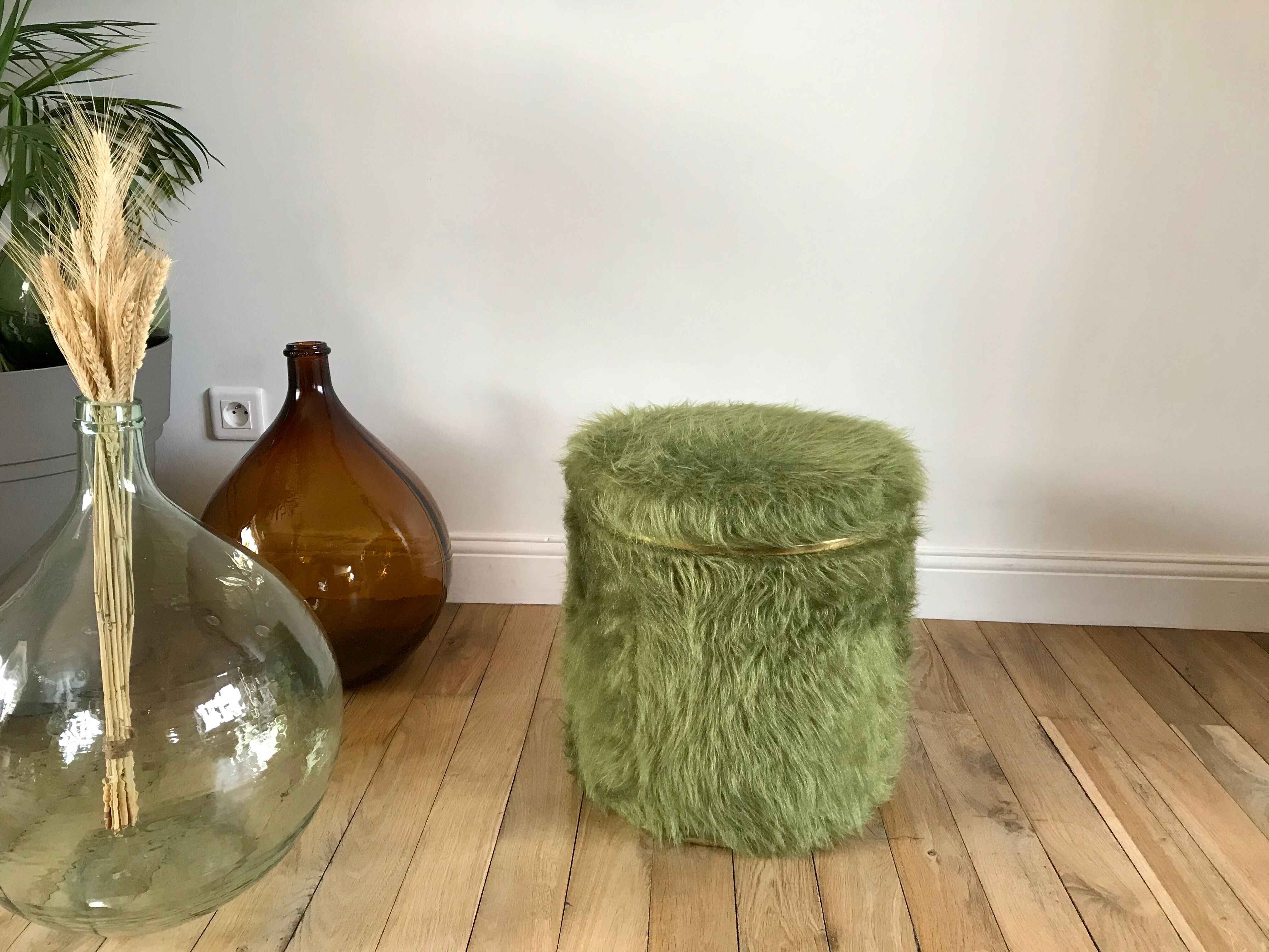 Pouf chest moumoute green and gold vintage years 60-70