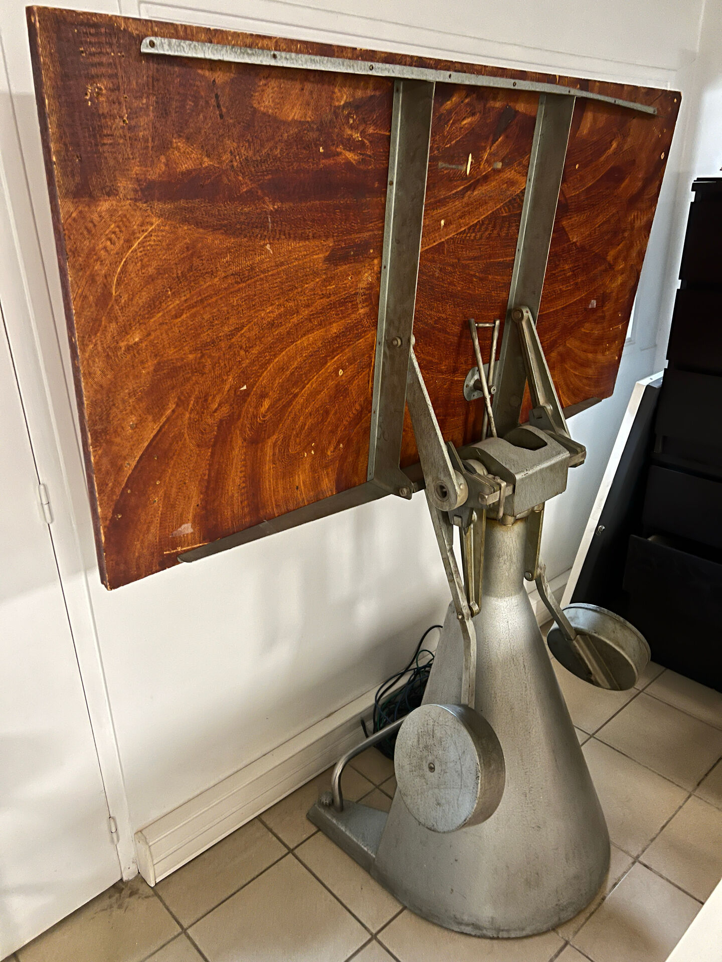 Table à dessin professionnelle vintage – Piètement en aluminium moulé