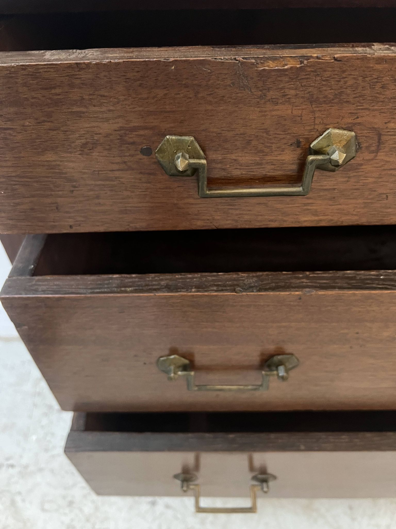 Louis XVI style chest of drawers in solid oak, 19th century