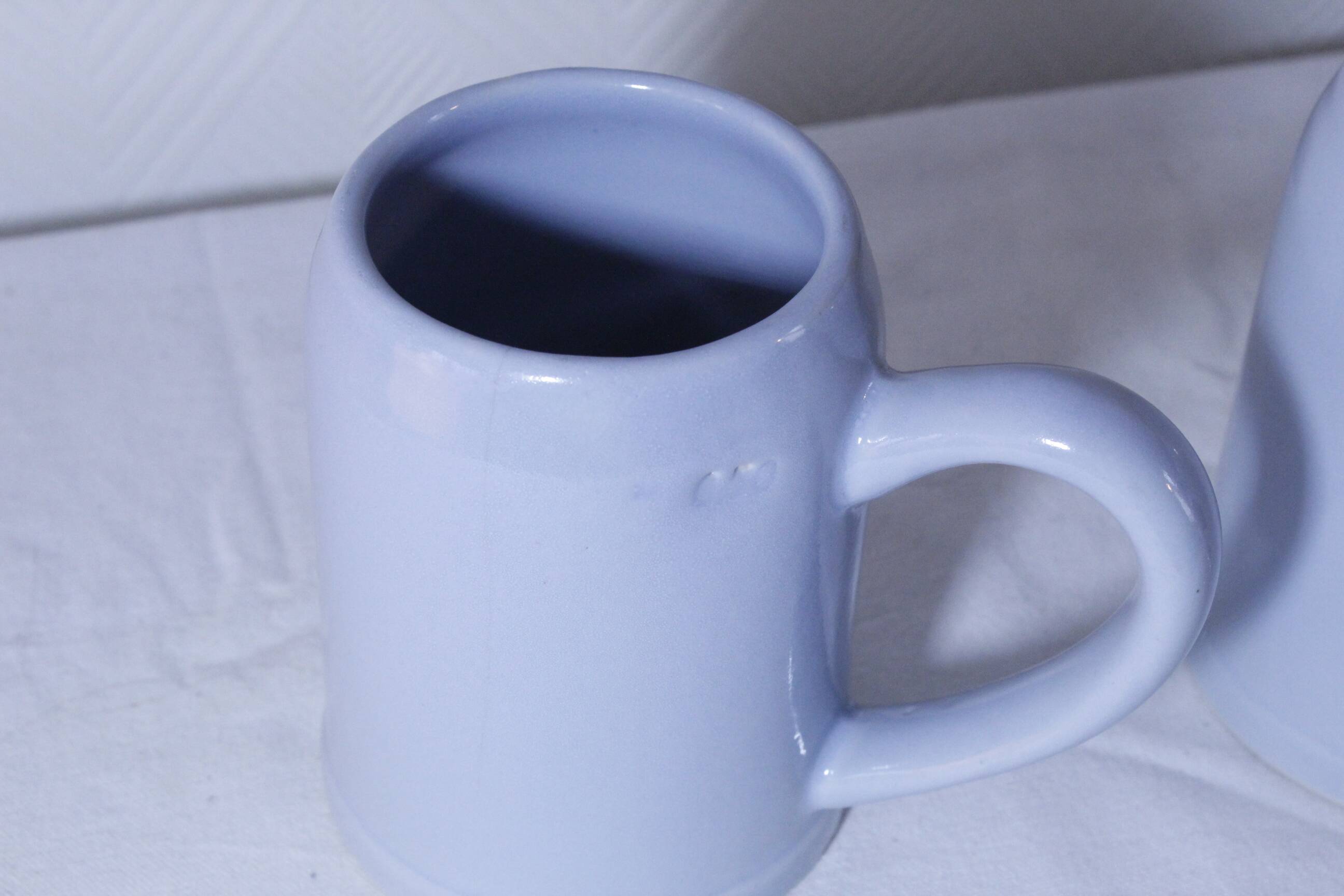 Set of 2 stoneware tankards / mugs 50cl light blue