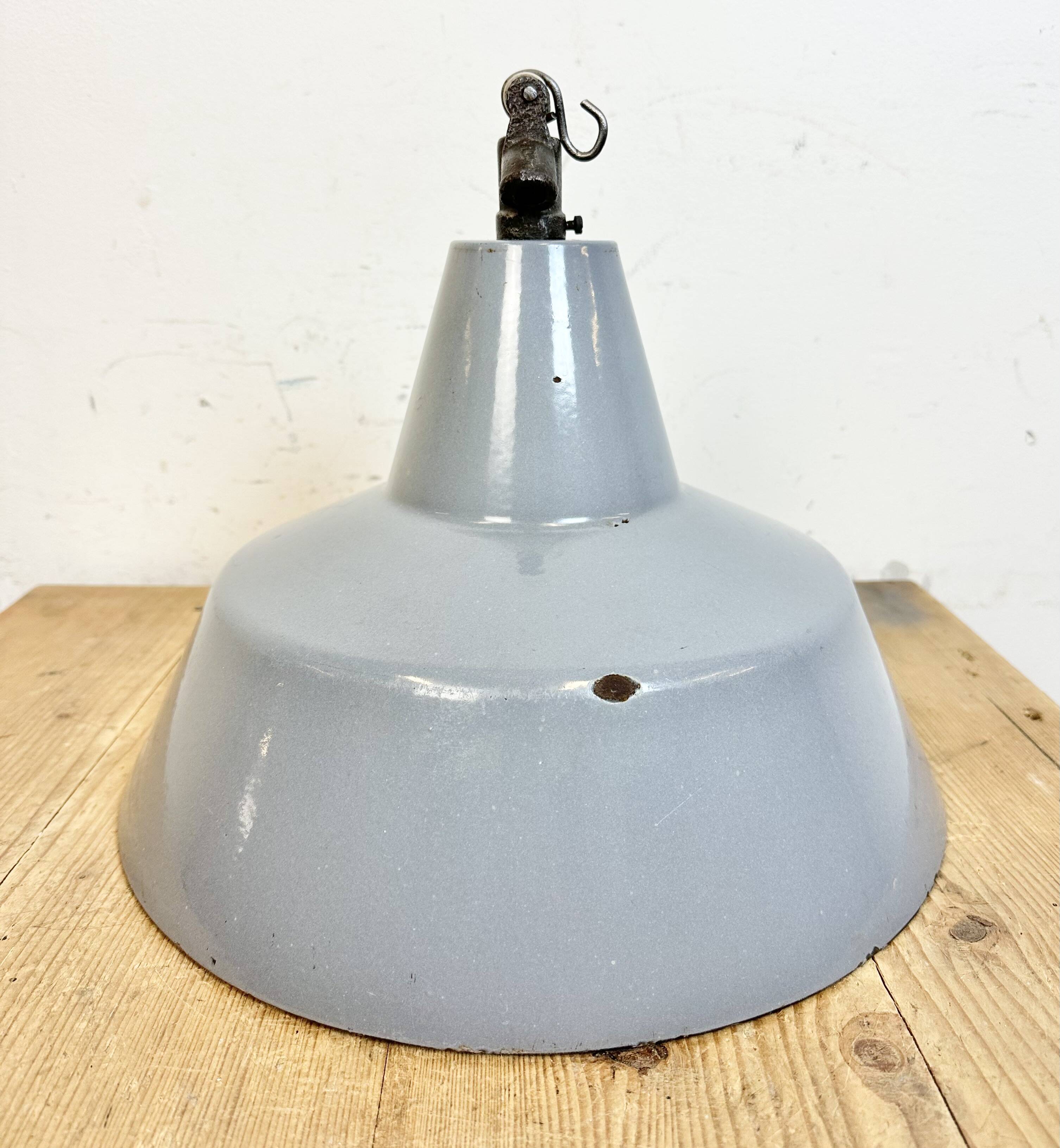 Industrial grey enamel factory pendant lamp, 1960s