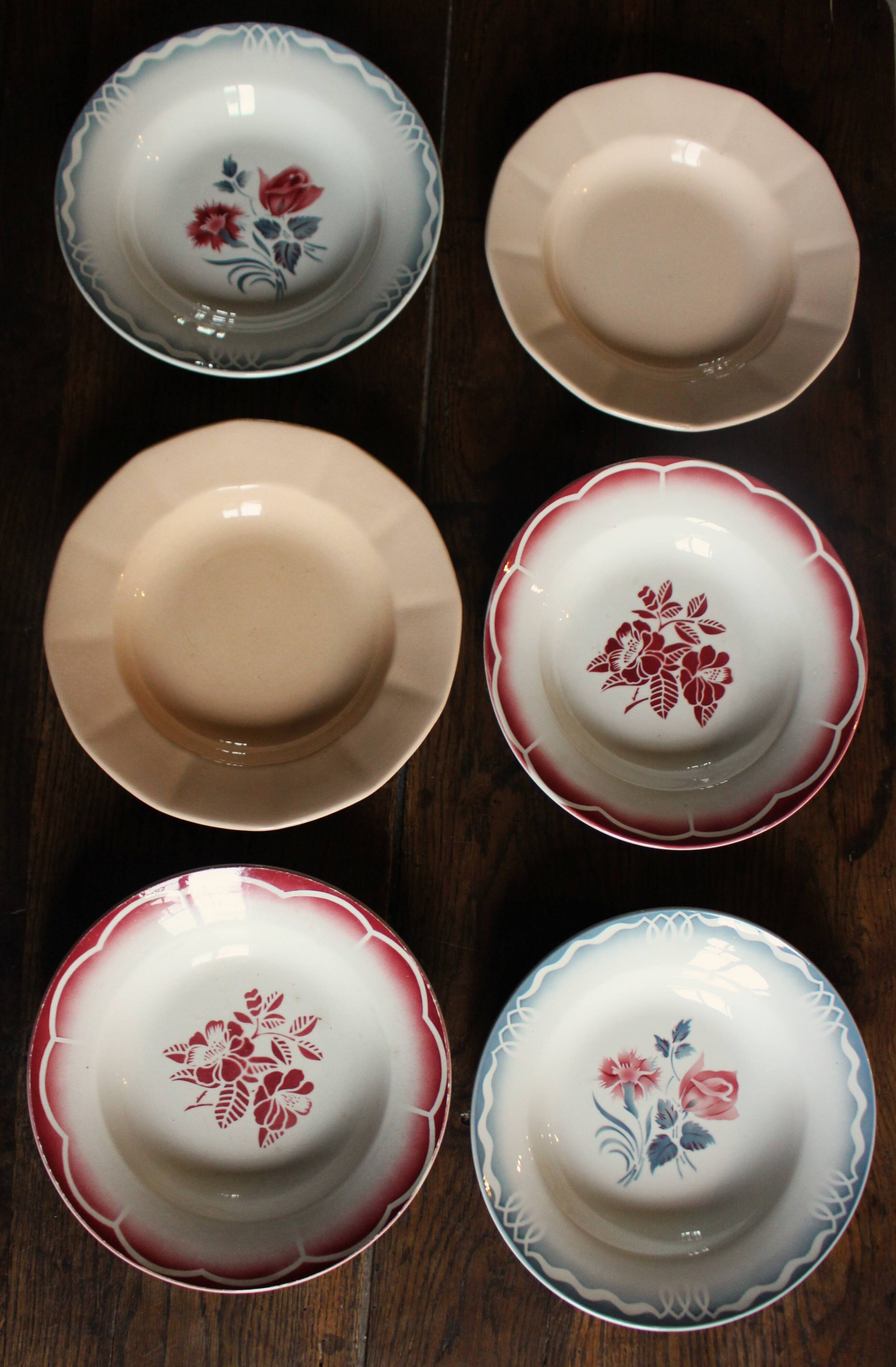6 mismatched soup plates Digoin Sarreguemines red blue pink