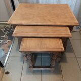 Air-glued solid wood nesting table