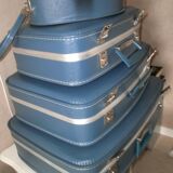 Vintage nesting suitcases called "flight attendant"