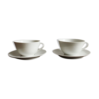 Paire de tasses en porcelaine blanche vintage