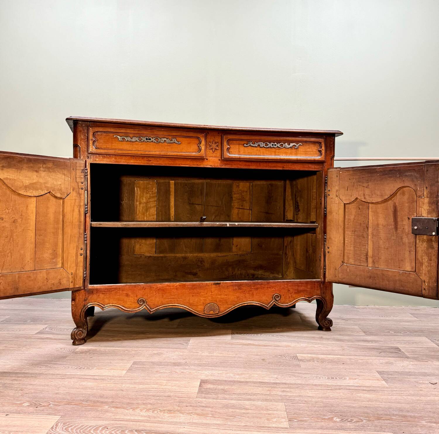 Provençal Buffet In Walnut From Louis XV 18th Century