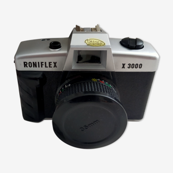 Roniflex X3000 film camera with manual and box